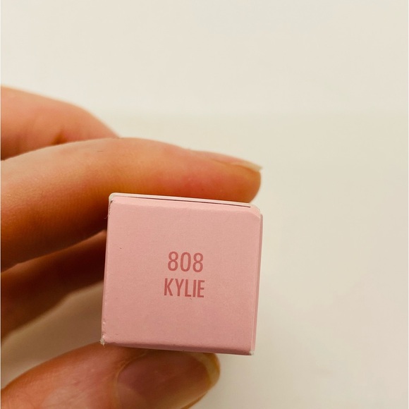 NWT KYLIE COSMETICS High Gloss Matte Liquid Lipstick in 808 Kylie Size 1 ml mini - Picture 8 of 12